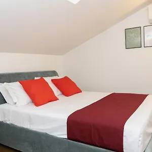 Disciplini Duplex Appartement